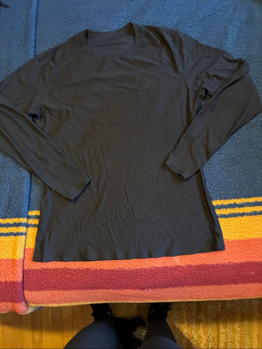 lululemon athletica Men's Long-Sleeve Crew in Black